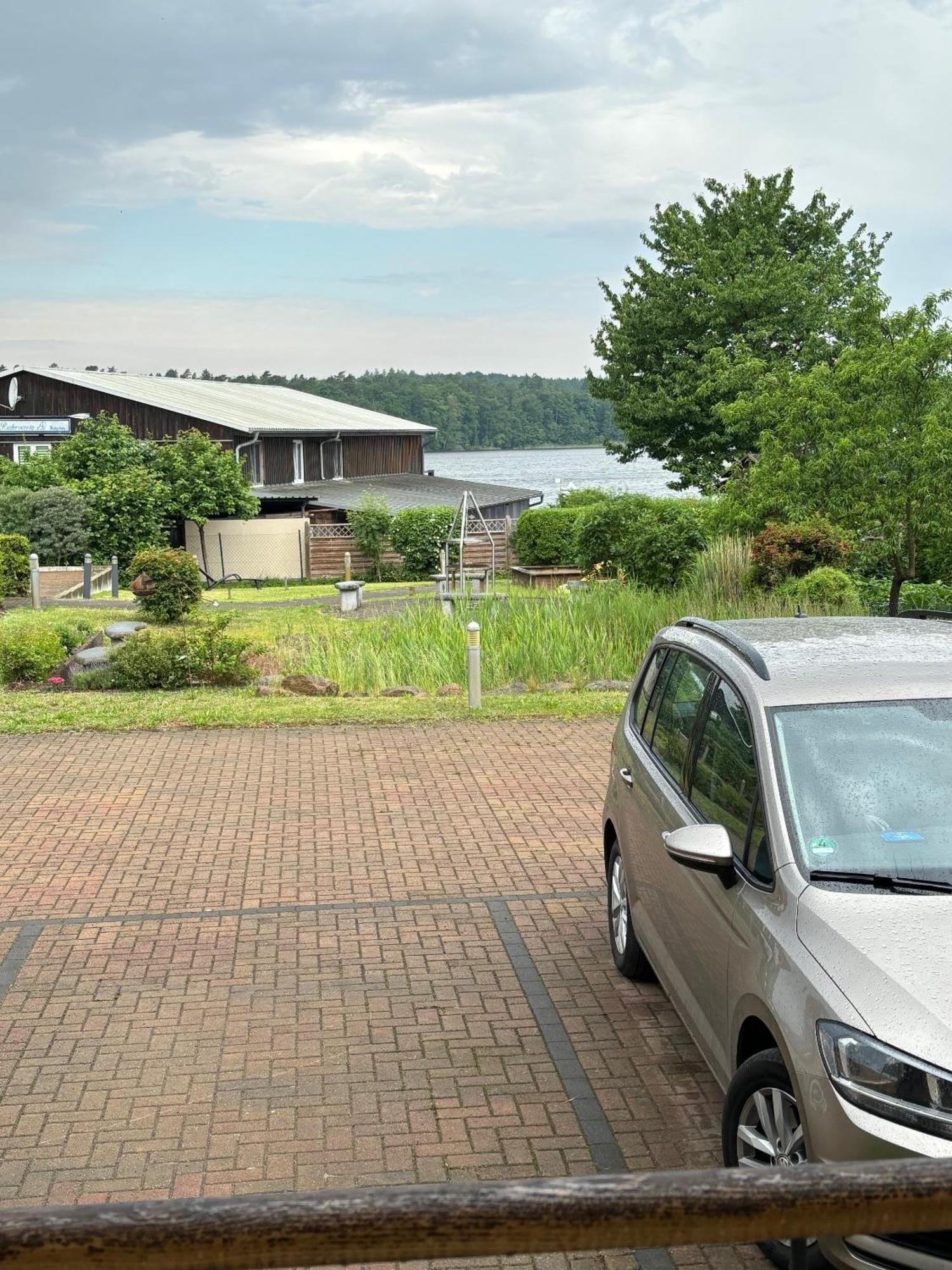 Einraumapartment Im Erdgeschoss Mit Seeblick Rheinsberg Exteriör bild
